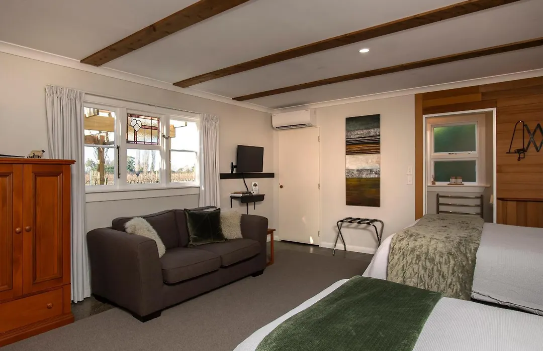 St Leonards Vineyard Cottages-1