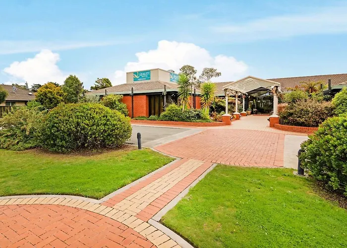 Resort: Riverside Hotel Marlborough