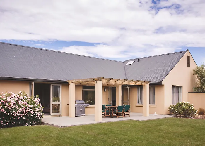 Airport Hotel: Vintners Retreat